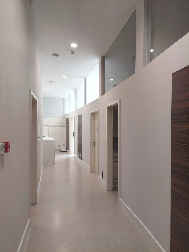 Fogászati rendelő, folyosó